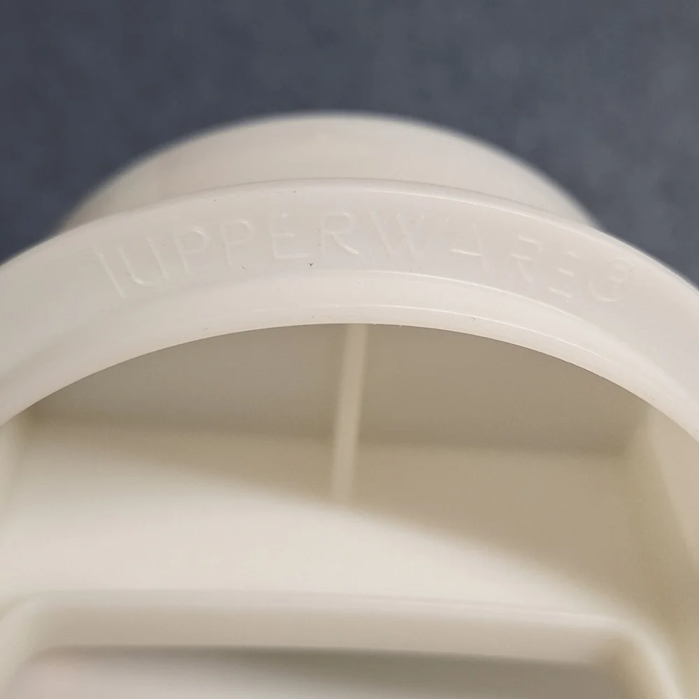 Tupperware Hamburger Patty Press & Keeper, Set of 6